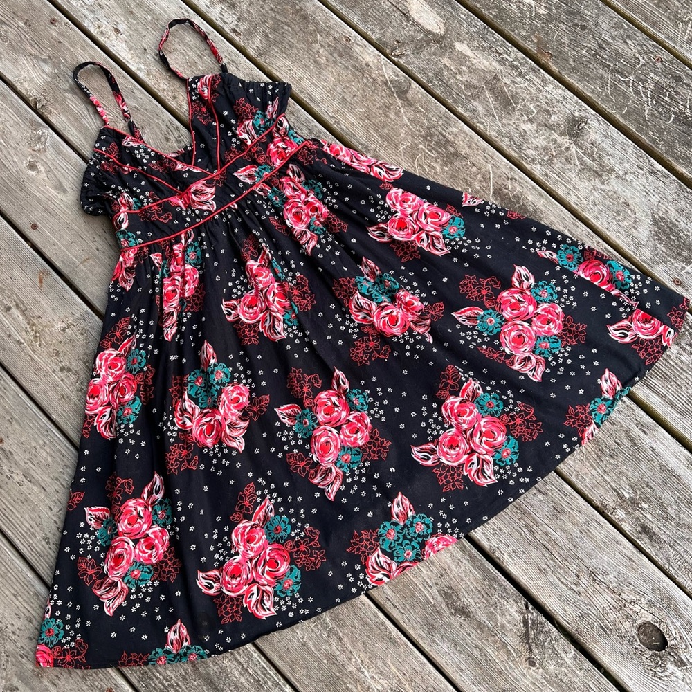 SUSINA FIT and FLARE FLORAL SUNDRESS